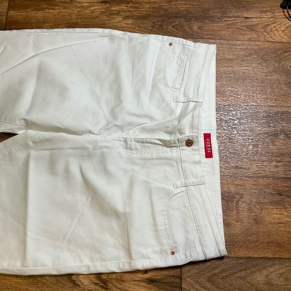 Guess White Denim Jeans Bow Hem Womens 34 Gold‎ Logo Stretch - Picture 4 of 12